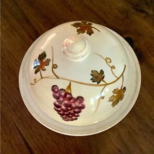 Z Gallerie vineyard, 8 inch round covered cheese plate